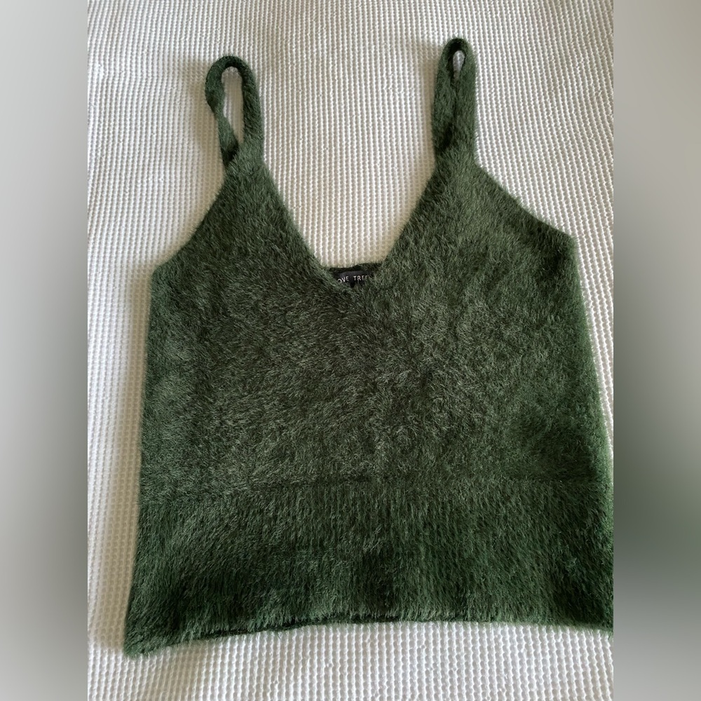 3 for 15$! Deep Olive Green Fuzzy Knit Tank Top. Size M.